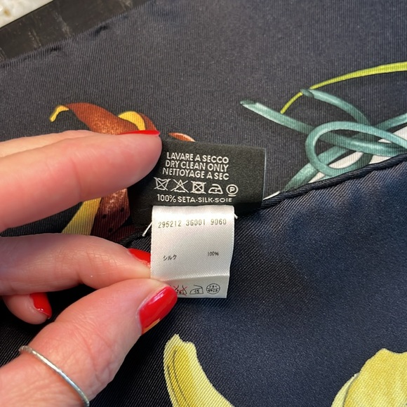 Gucci Silk Floral Scarf - Picture 4 of 6